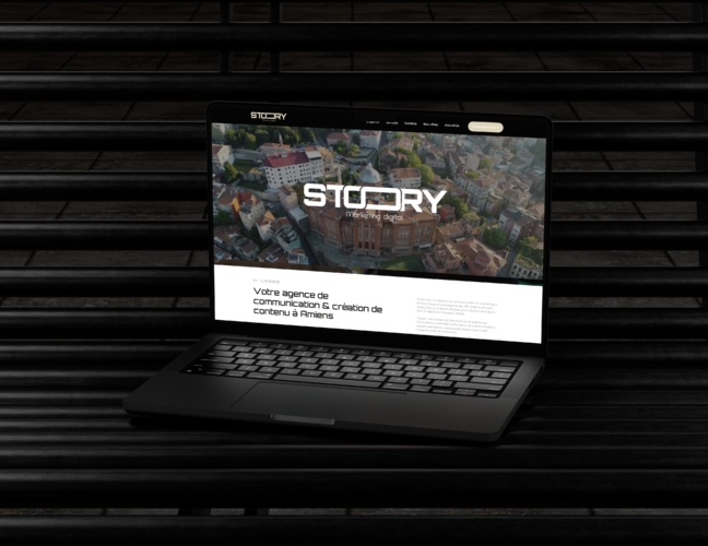 02. Laptop Mockup copie